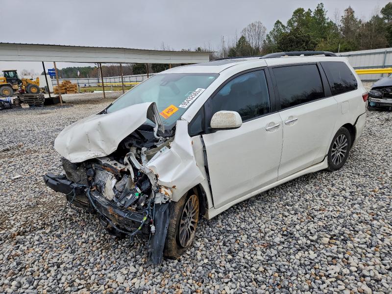 2019 TOYOTA SIENNA XLE #3309188617