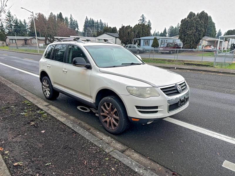 2009 VOLKSWAGEN TOUAREG 2 #3303864692