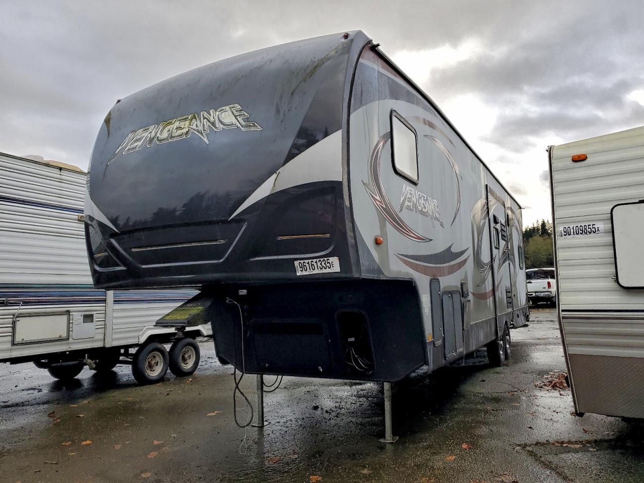 Lot #3305640778 2014 FRRV VENGEANCE