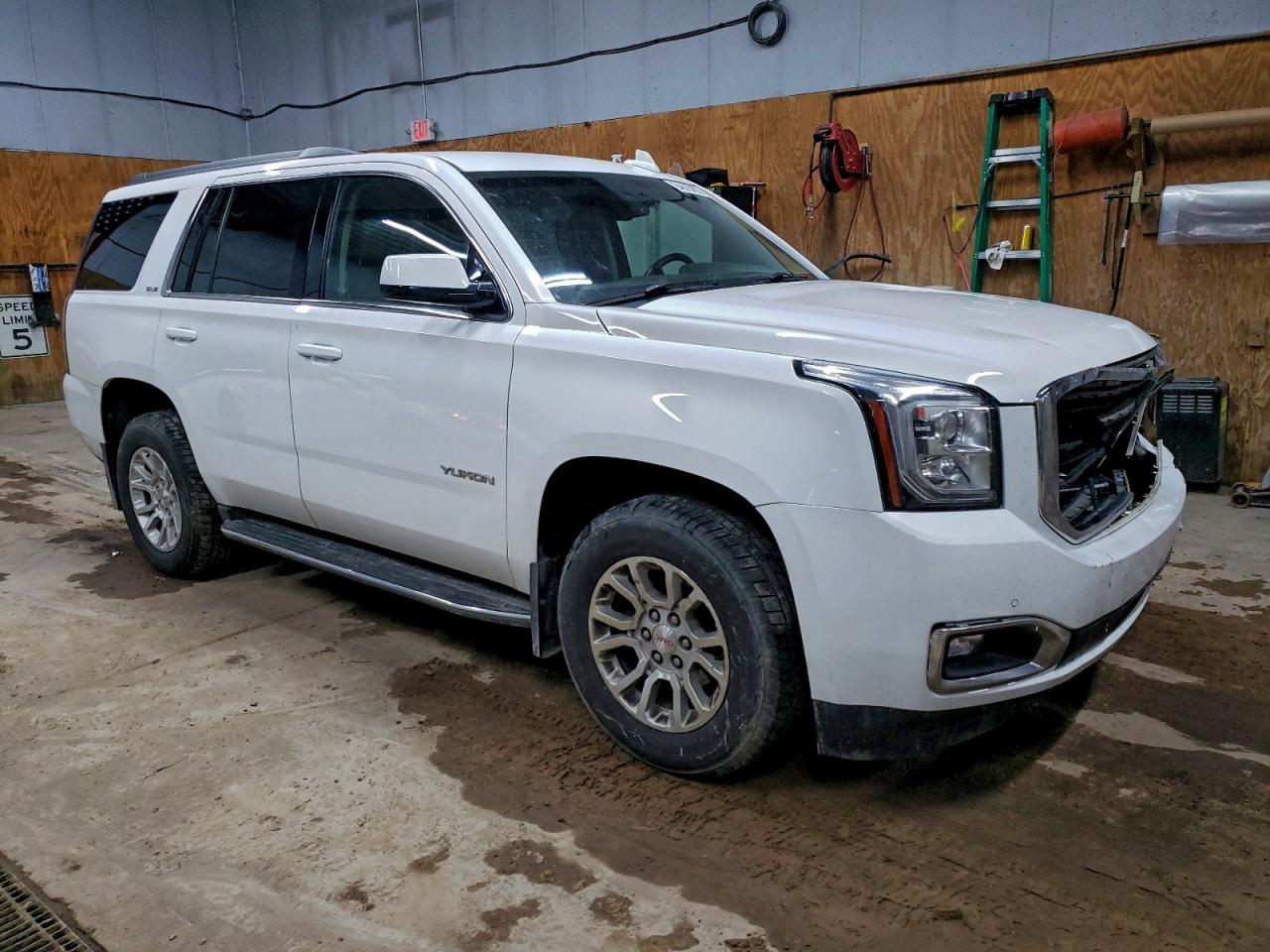 GMC YUKON SLE