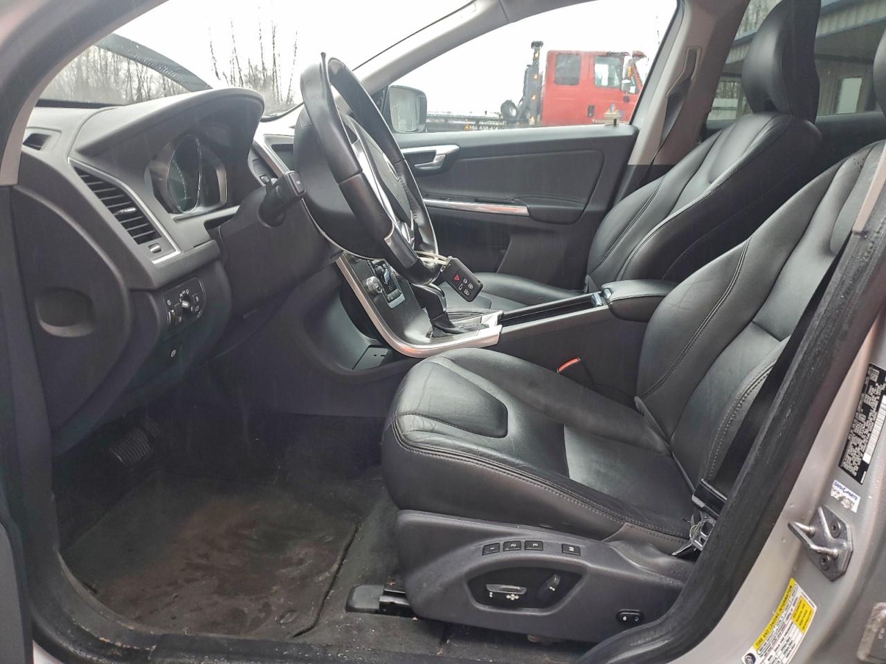 VOLVO XC60 T5 PREMIER