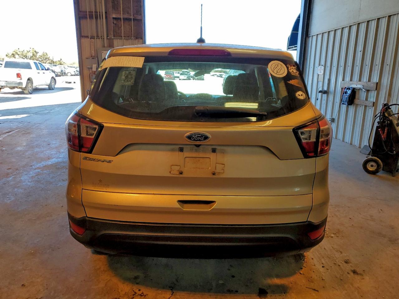 Lot #3305663725 2017 FORD ESCAPE S