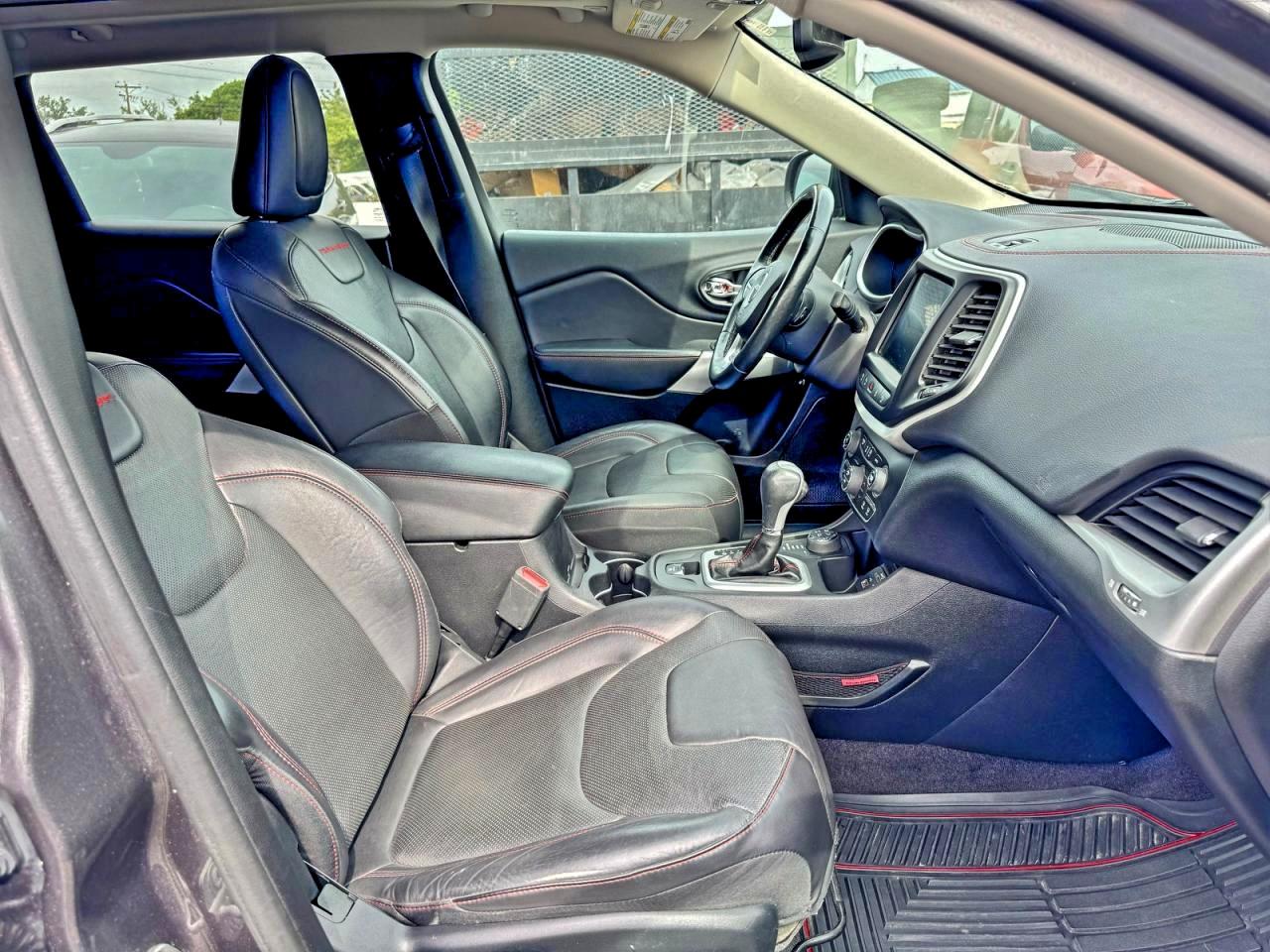 JEEP CHEROKEE TRAILHAWK