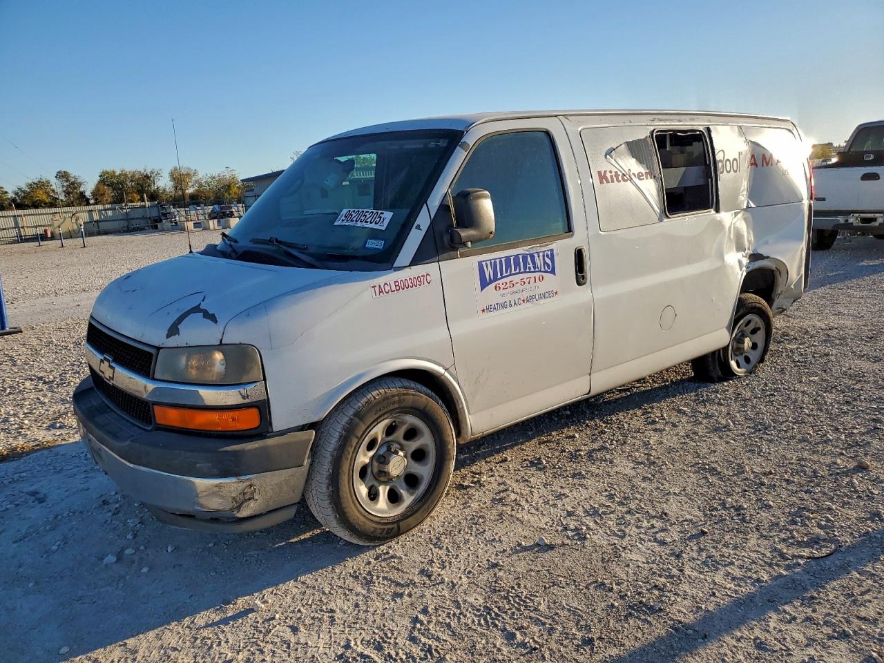 CHEVROLET EXPRESS LT