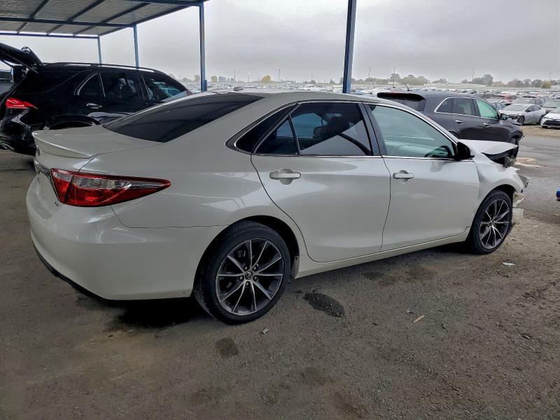 2015 TOYOTA CAMRY LE #3311602330
