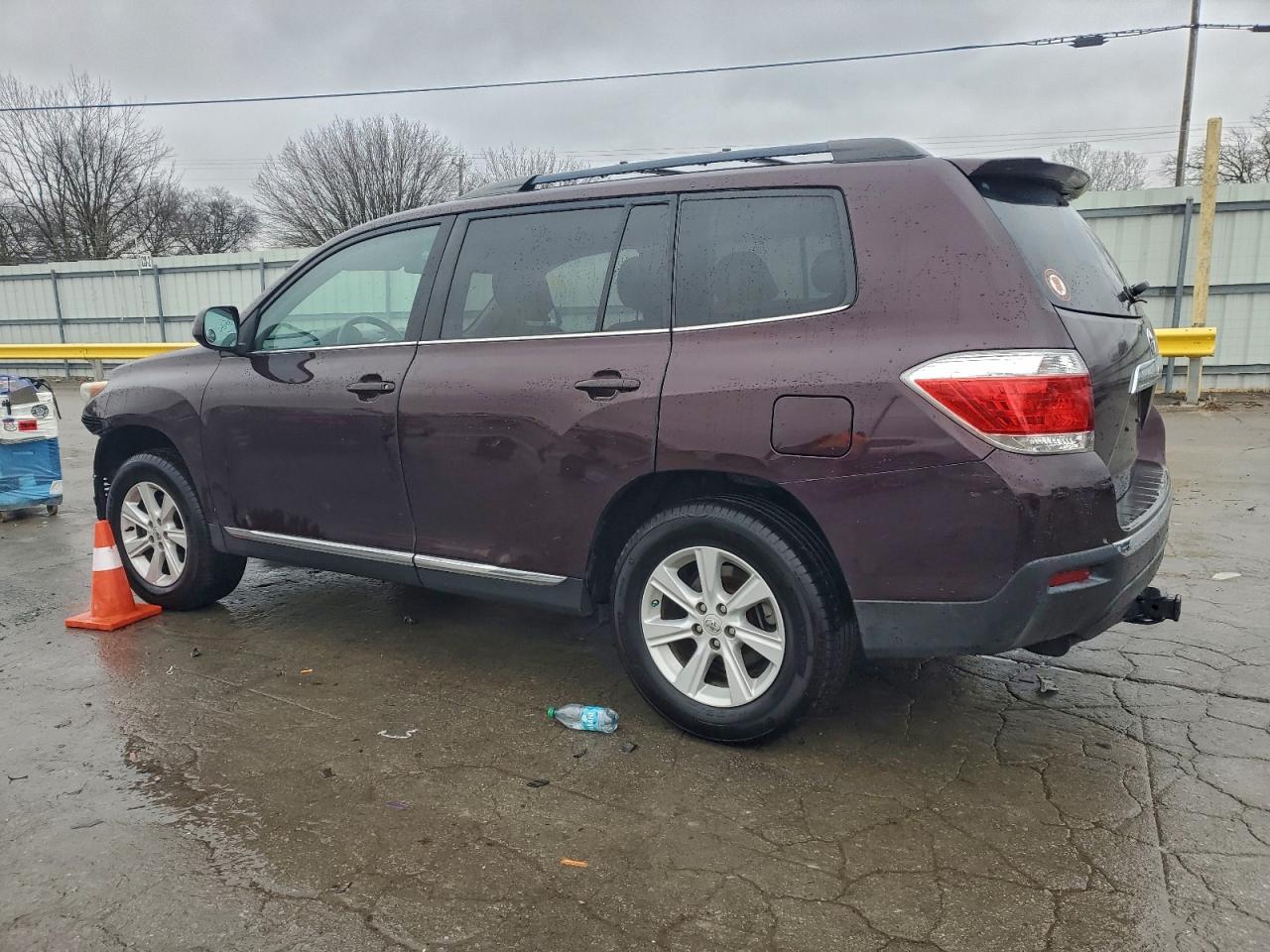 TOYOTA HIGHLANDER BASE