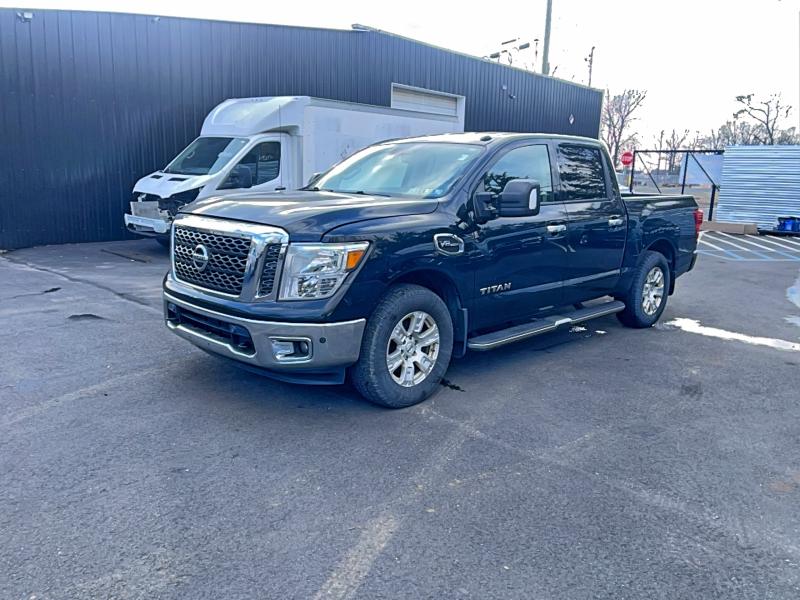 2017 NISSAN TITAN SV #3304670977