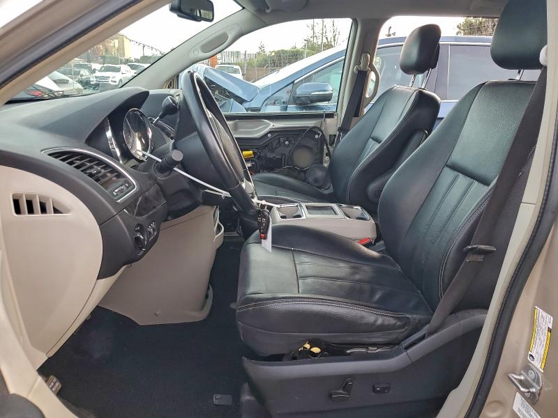 2014 CHRYSLER TOWN & COU #3305443183