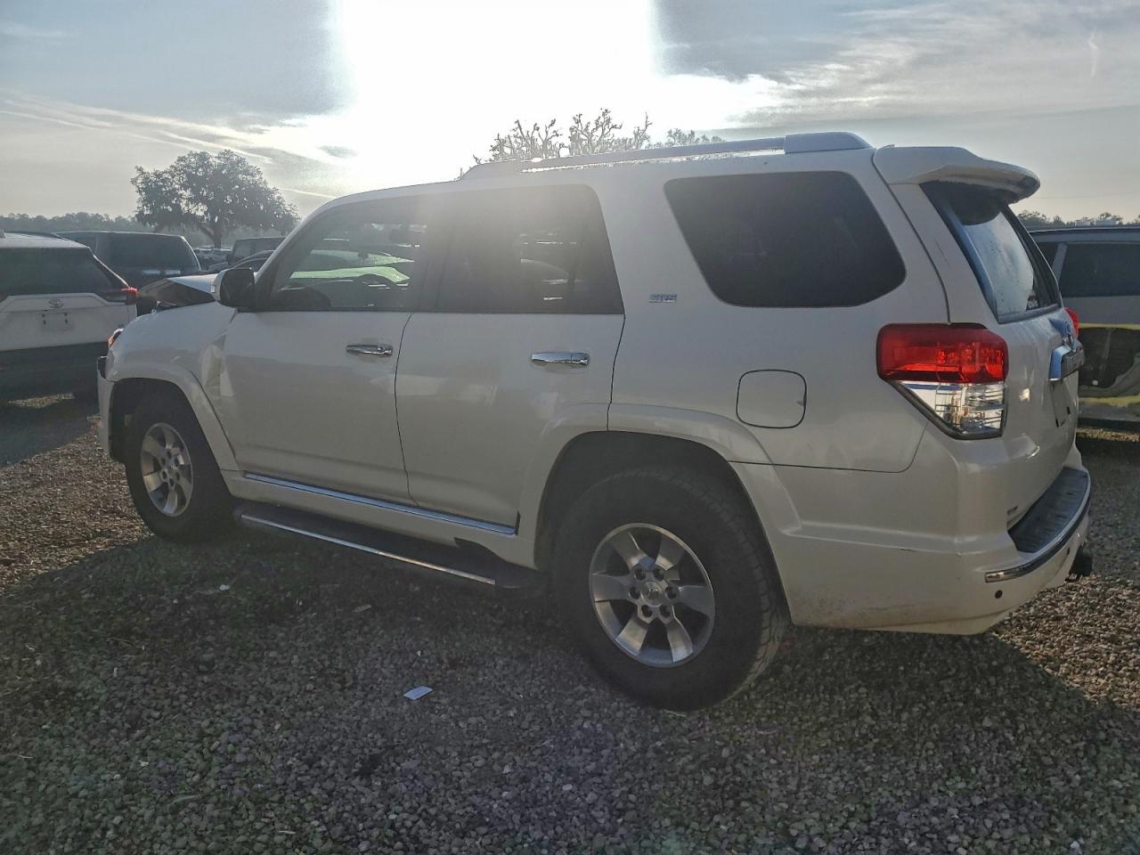 TOYOTA 4RUNNER SR5