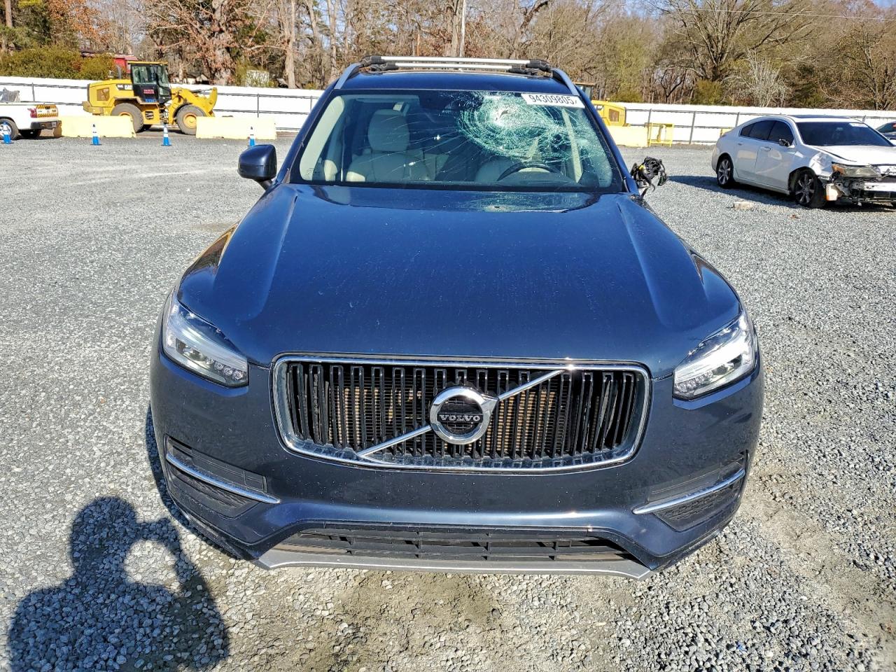 VOLVO XC90 T5 MOMENTUM