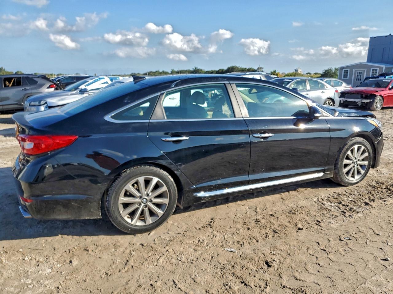 HYUNDAI SONATA SPORT