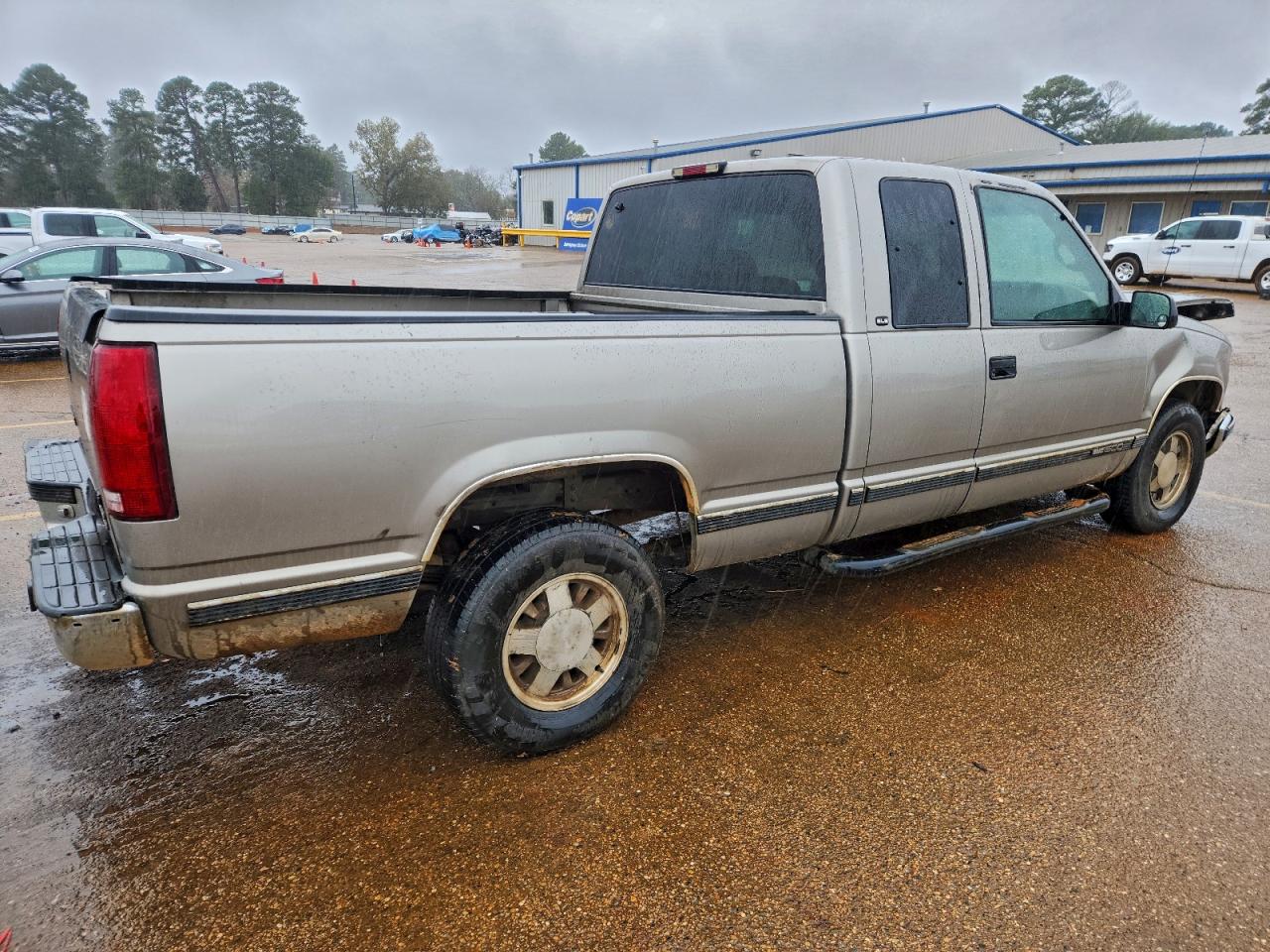 Lot #3311612229 1998 GMC SIERRA C15