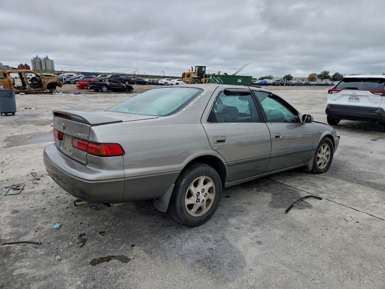 Lot #3311667297 1999 TOYOTA CAMRY LE