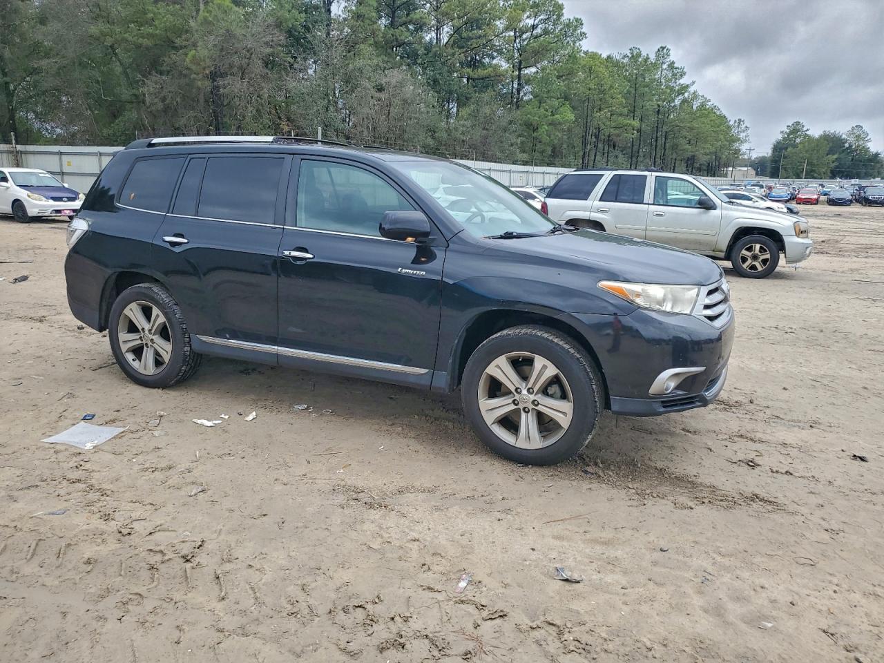 TOYOTA HIGHLANDER LIMITED