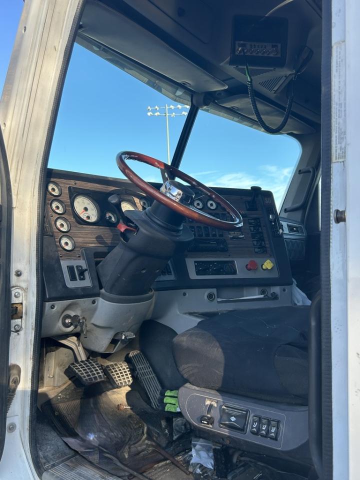 Lot #3305599101 2015 FREIGHTLINER 122SD