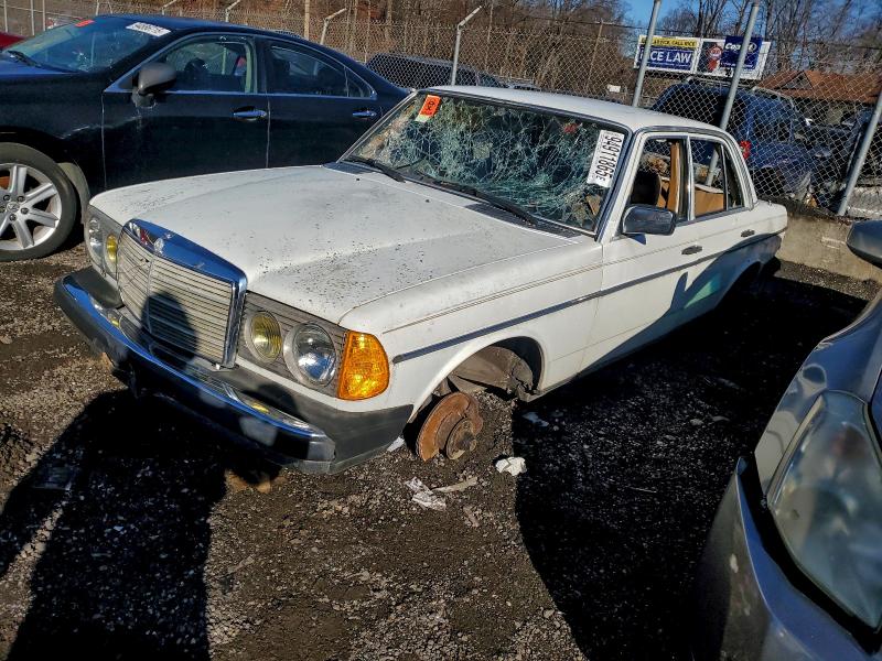 1981 MERCEDES-BENZ 300 D #3308498095