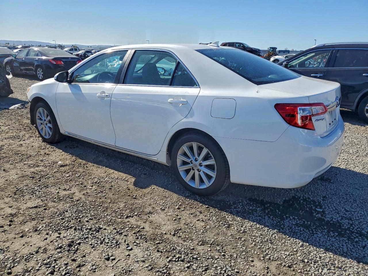 TOYOTA CAMRY SE