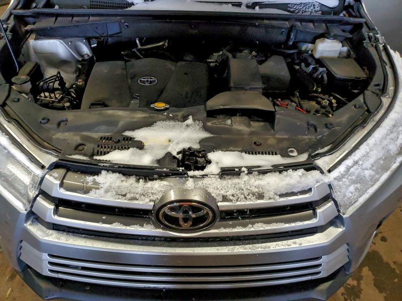 2017 TOYOTA HIGHLANDER #3302589765