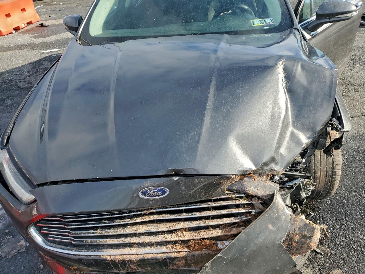 FORD FUSION SE HYBRID