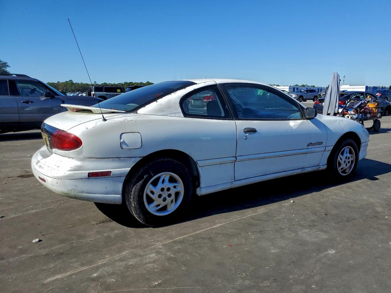 Lot #3315984216 1999 PONTIAC SUNFIRE SE