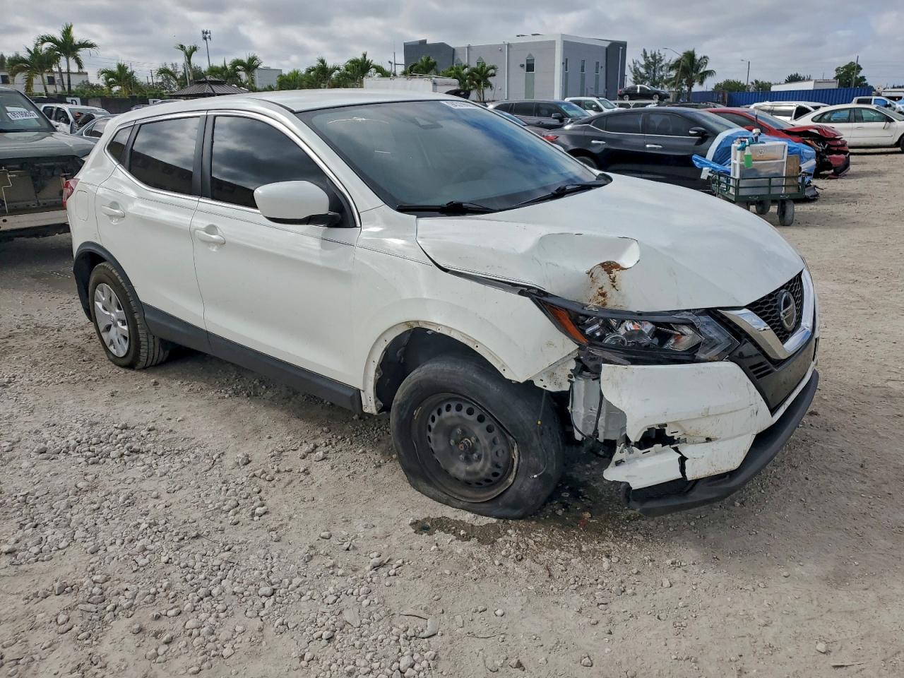 NISSAN ROGUE SPORT S