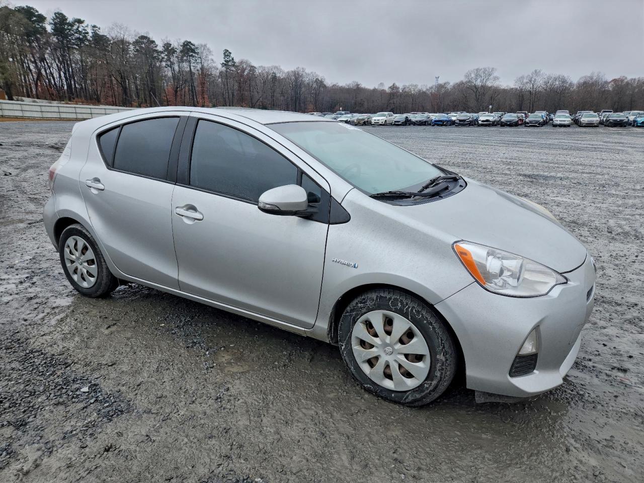 TOYOTA PRIUS C