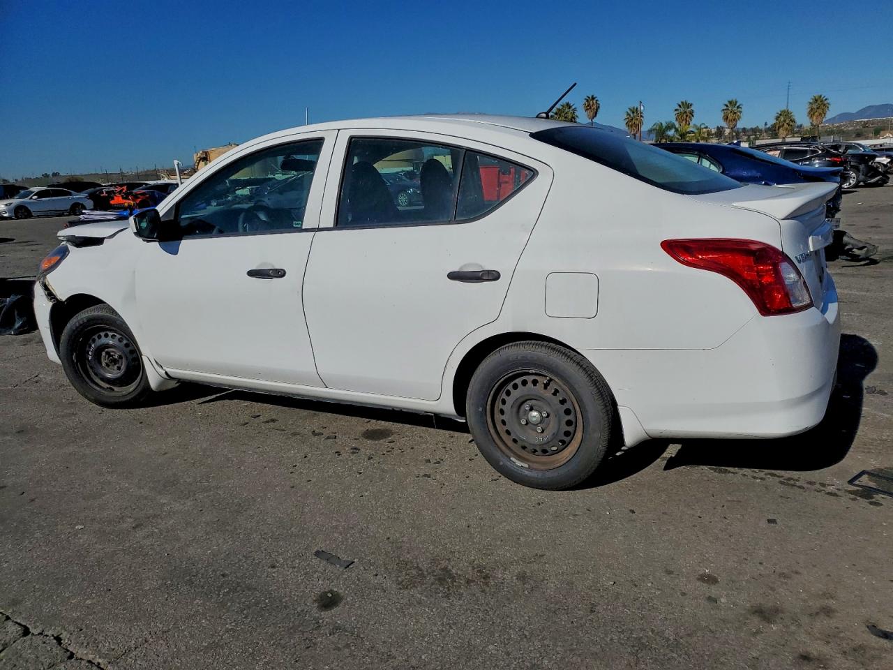 NISSAN VERSA S