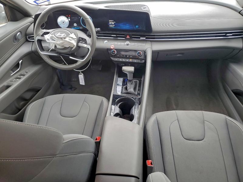 2025 HYUNDAI ELANTRA SE #3319026297