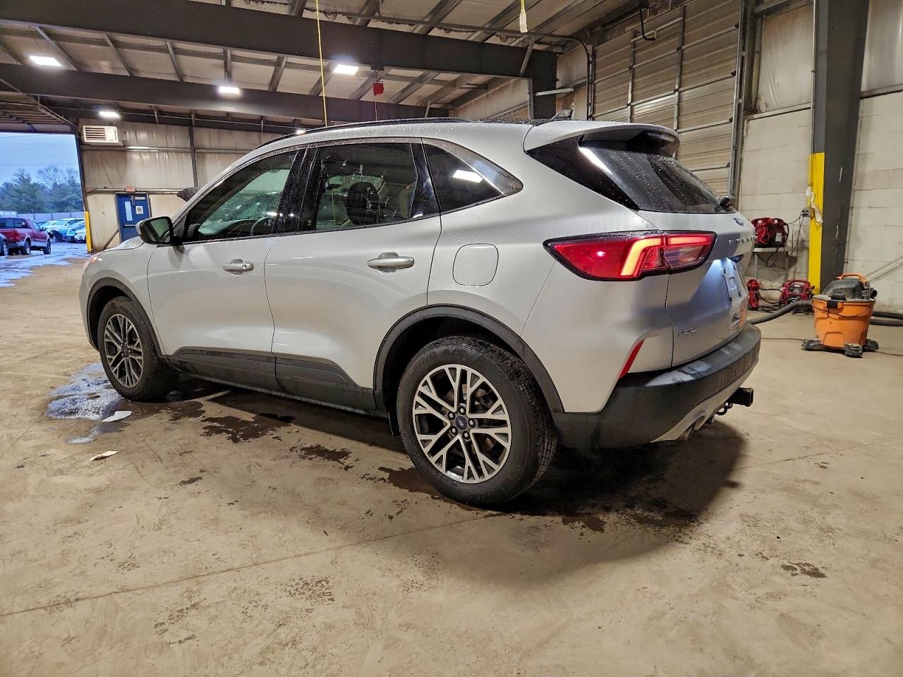 Lot #3305397343 2020 FORD ESCAPE SEL