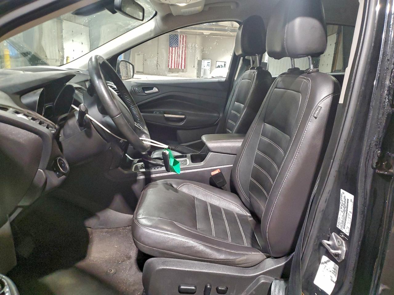 FORD ESCAPE TITANIUM