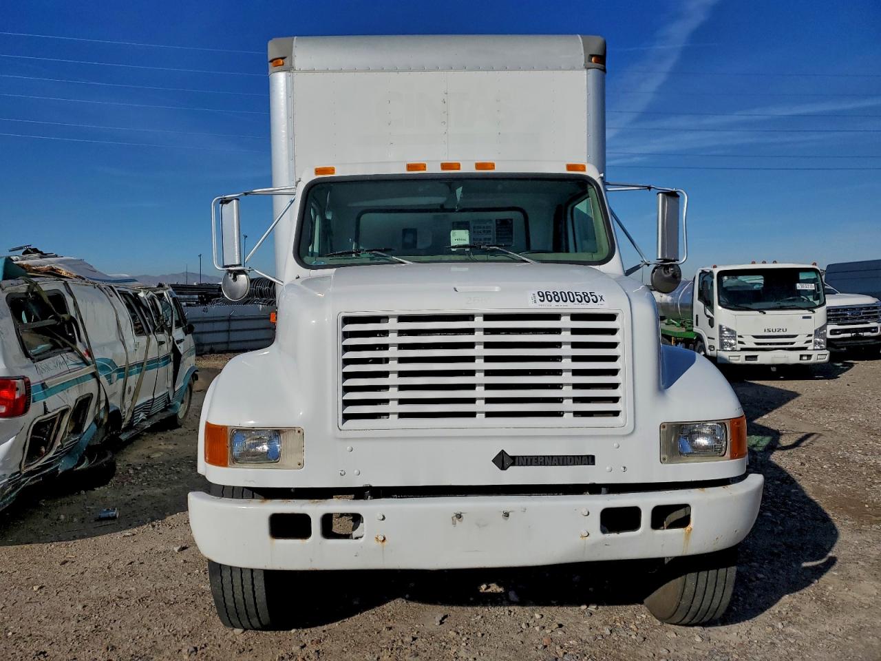 Lot #3316819412 2001 INTERNATIONAL 4000 4700