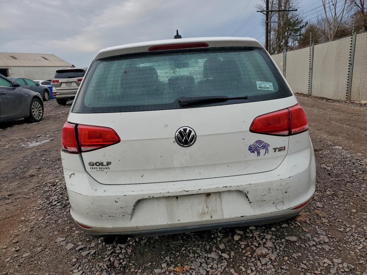 VOLKSWAGEN GOLF