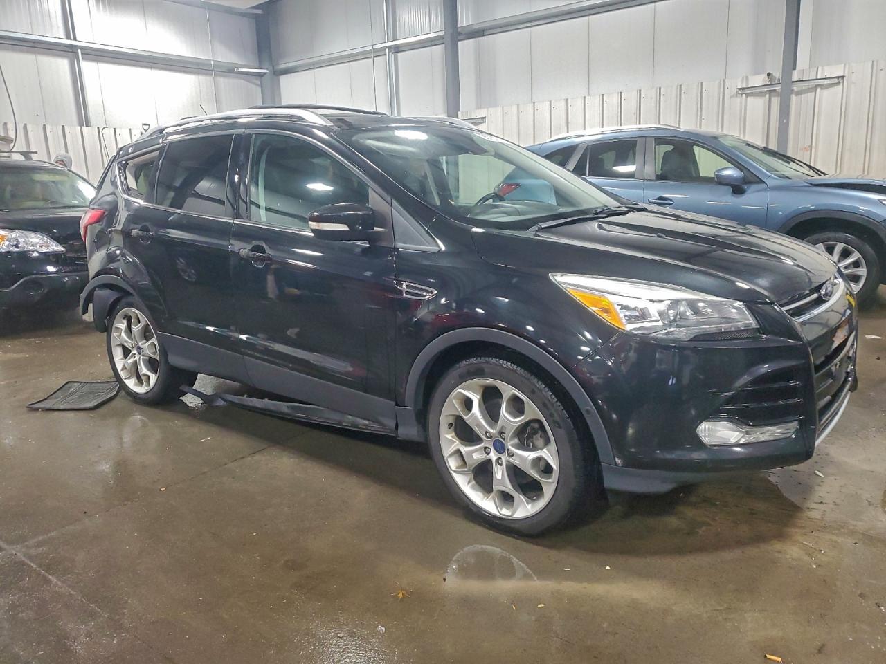 FORD ESCAPE TITANIUM