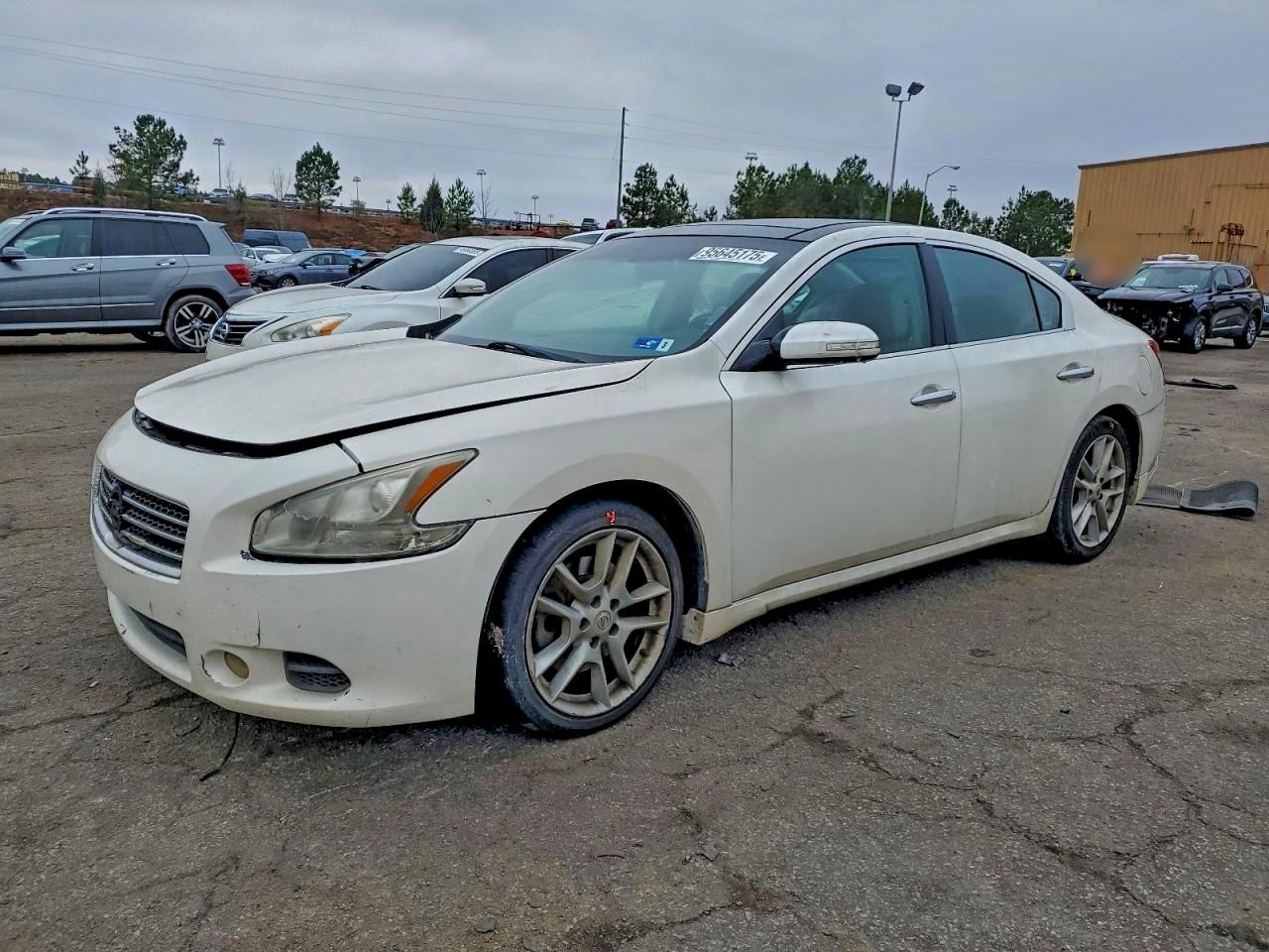 NISSAN MAXIMA S