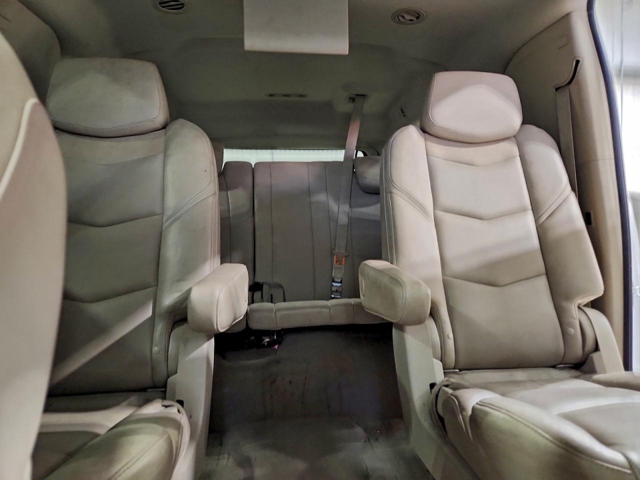 CADILLAC ESCALADE ESV PREMIUM