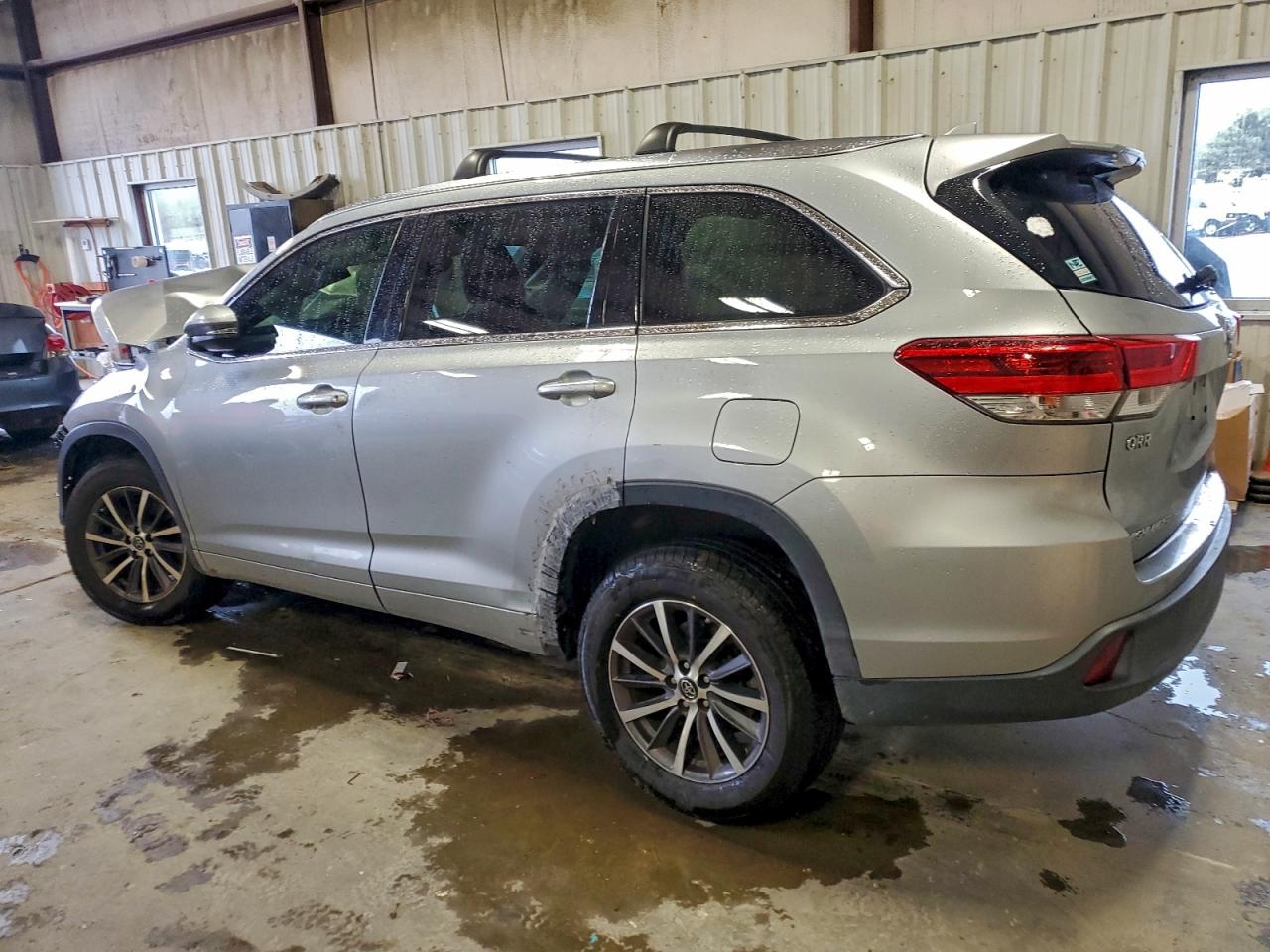 TOYOTA HIGHLANDER SE