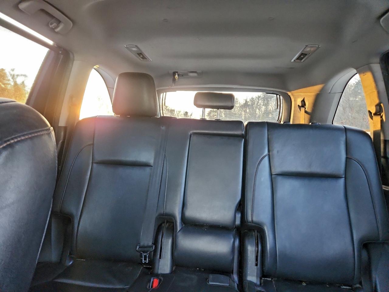 Lot #3318894940 2019 TOYOTA HIGHLANDER