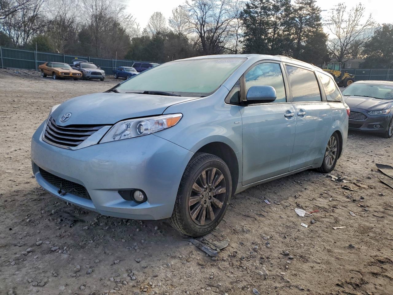 TOYOTA SIENNA XLE