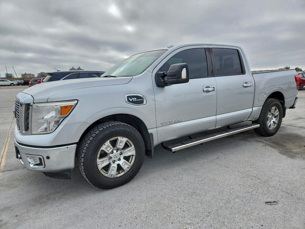 NISSAN TITAN SV