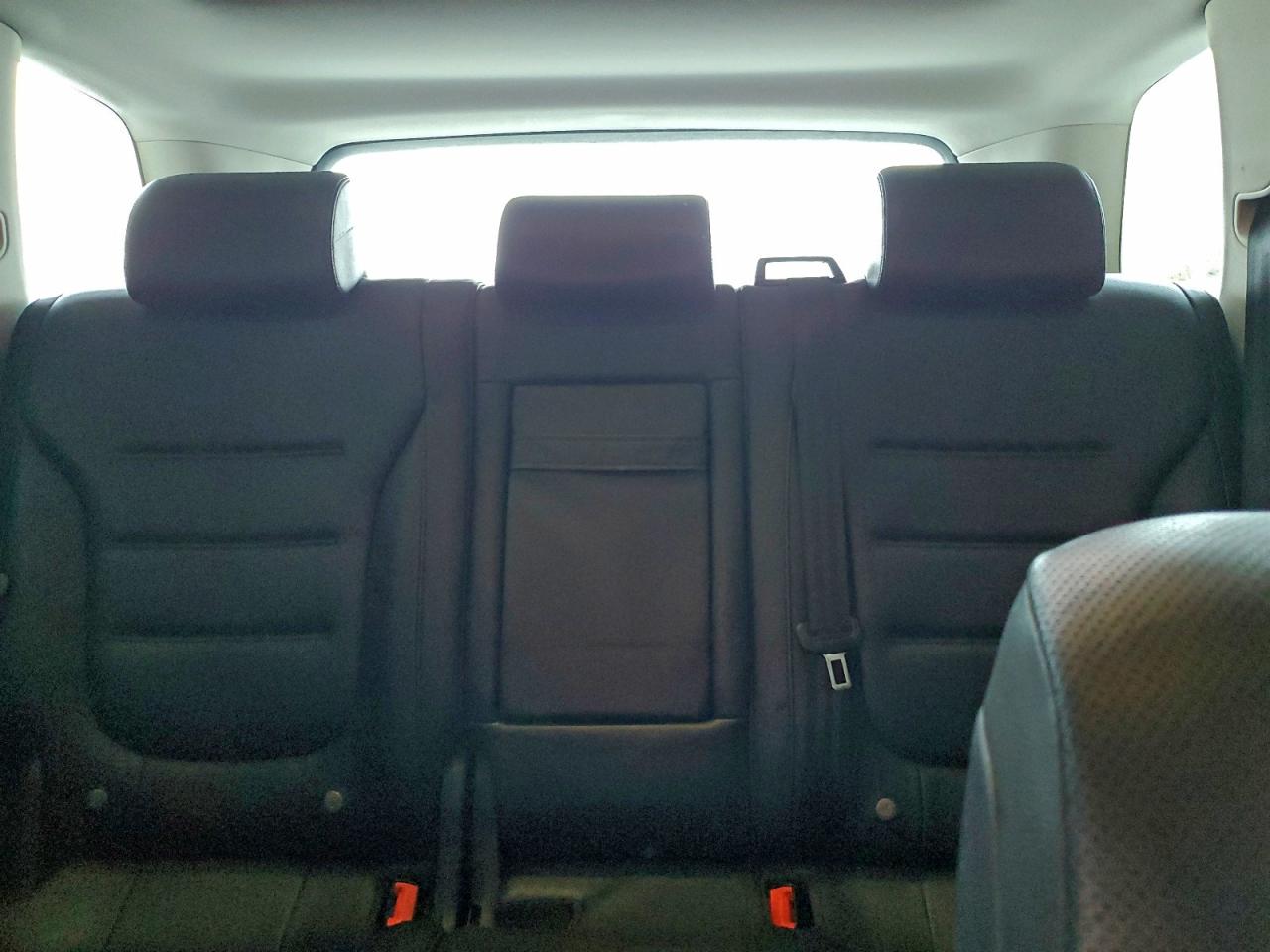 VOLKSWAGEN TOUAREG SPORT