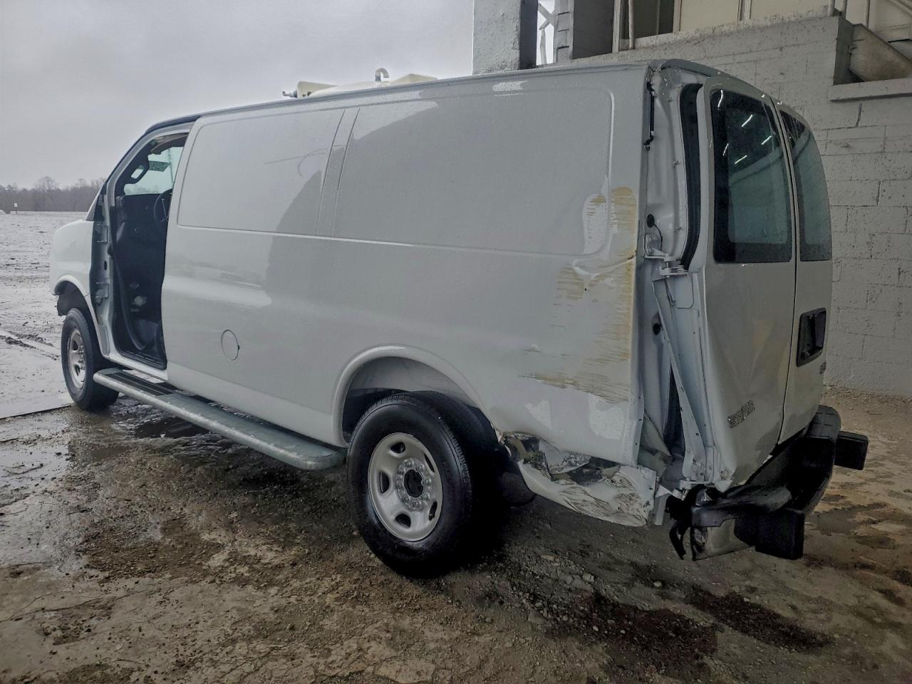 Lot #3303678929 2025 GMC SAVANA G25