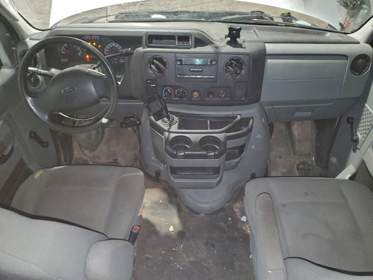 FORD ECONOLINE E150 VAN