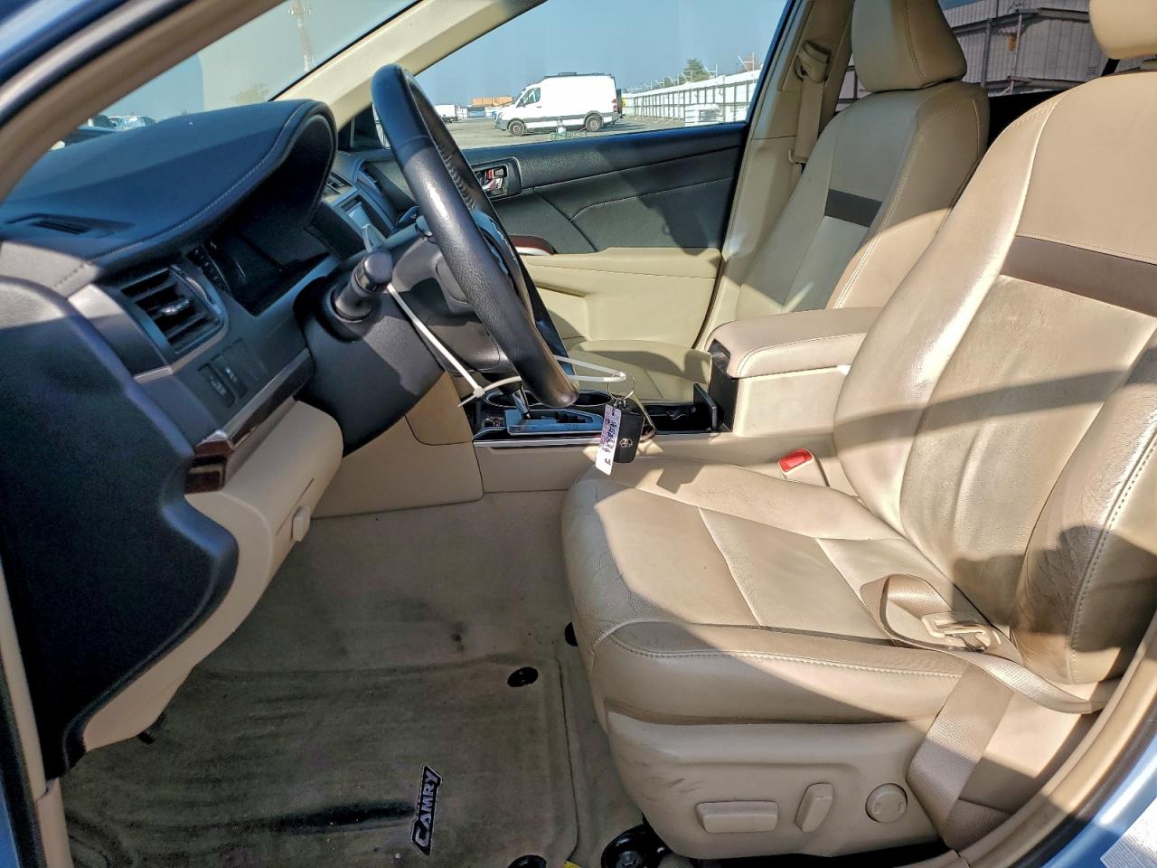 Lot #3304022605 2013 TOYOTA CAMRY SE