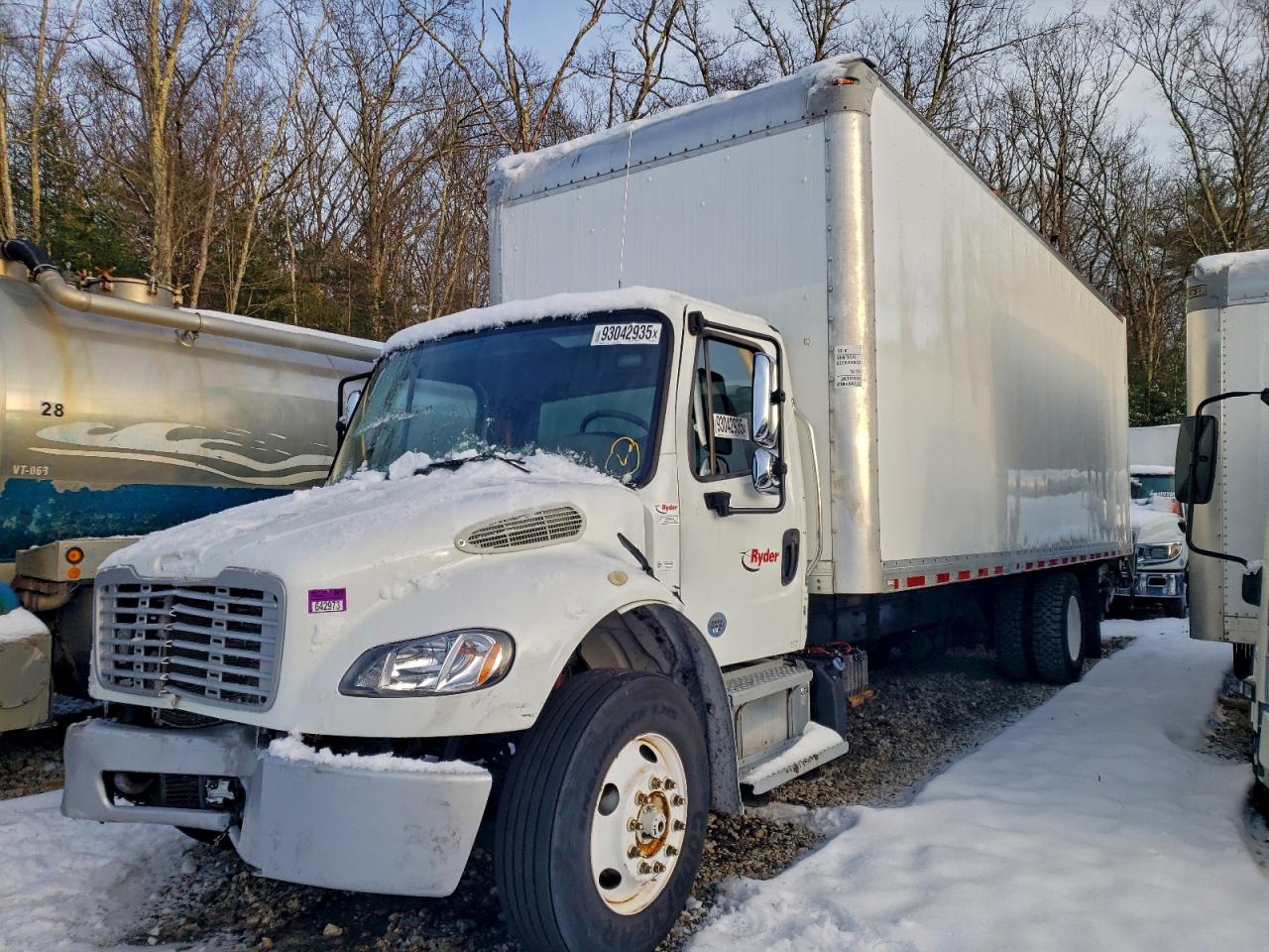 Lot #3309432993 2019 FREIGHTLINER M2