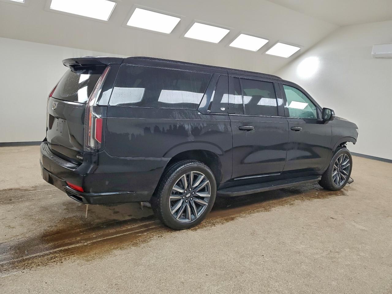 CADILLAC ESCALADE ESV SPORT