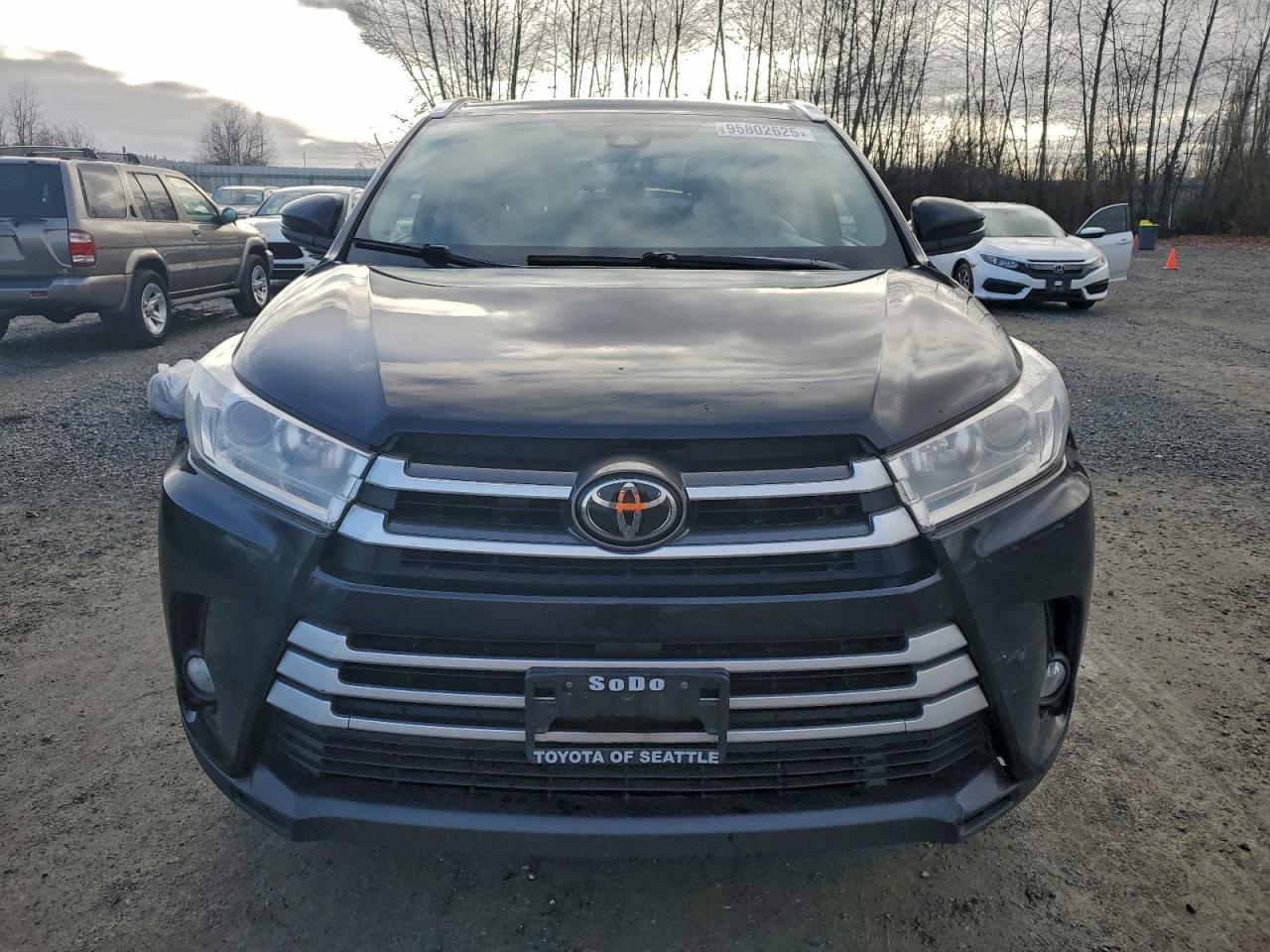 TOYOTA HIGHLANDER SE