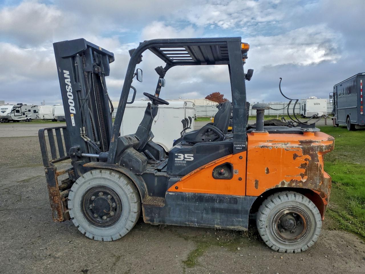 Lot #3317684220 2019 DOOSAN FORKLIFT