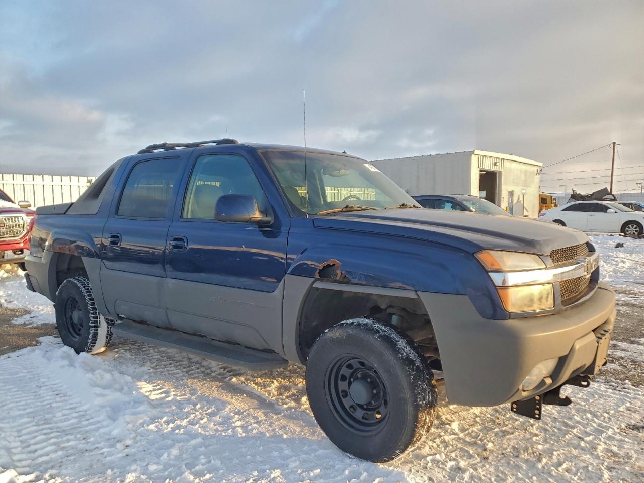 Lot #3305926212 2002 CHEVROLET AVALANCHE