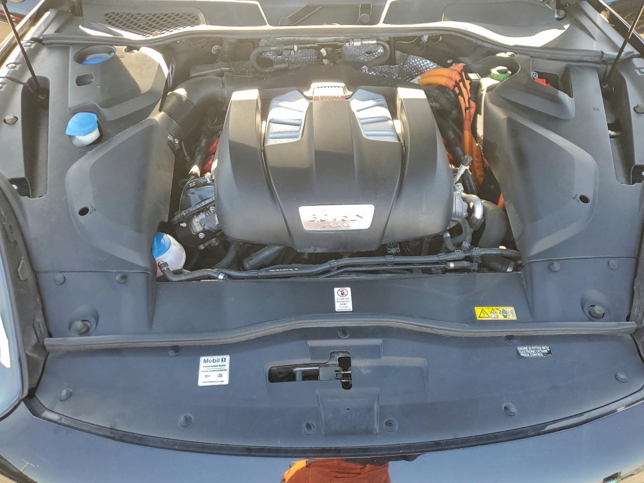 PORSCHE CAYENNE SE HYBRID