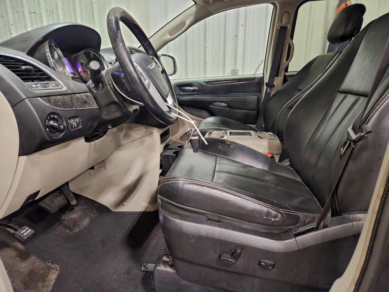 CHRYSLER TOWN & COUNTRY TOURING